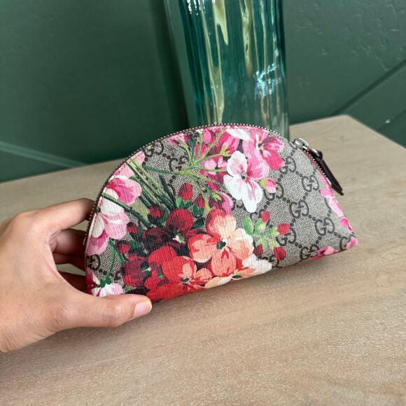 GG Supreme Monogram Blooms Small Pouch Cosmetic Case Beige Multicolor Dry Rose - Picture 2 of 10